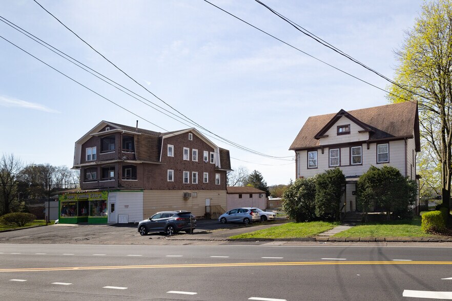 More Photos Of 584 W Main St, Meriden Storefront Retail Residential For Sale