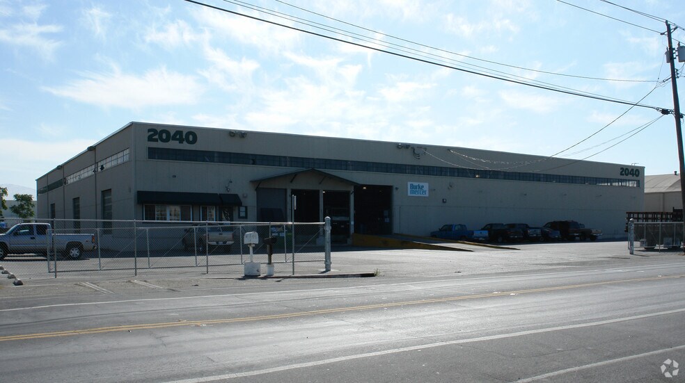 More Photos Of 2040 S 7th St, San Jose Warehouse For Lease