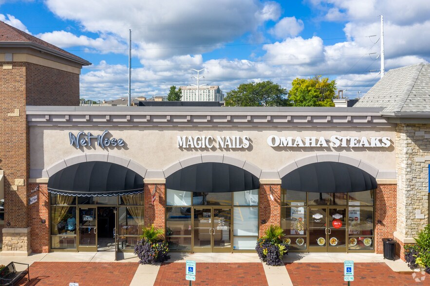 More Photos Of 3011 Butterfield Rd, Oak Brook Storefront Retail Office For Lease