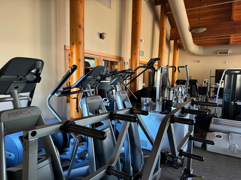 More Photos Of 18135 Cottonwood Rd, Sunriver General Retail For Sale