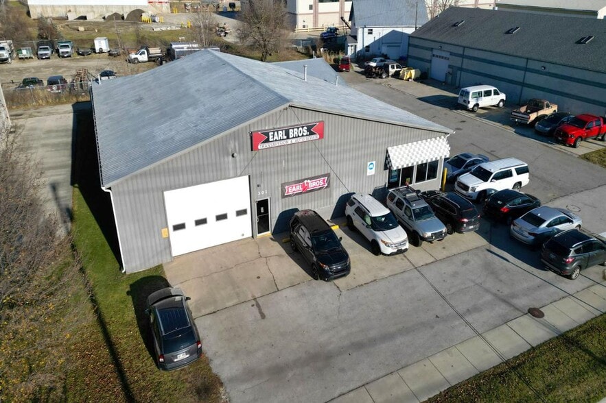 Primary Photo Of 301 W Sophia St, Maumee Warehouse For Sale