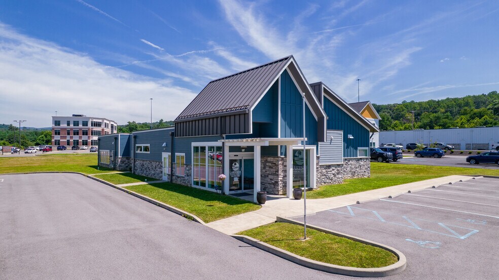 More Photos Of 74 Erin Dr, Morgantown Office For Sale