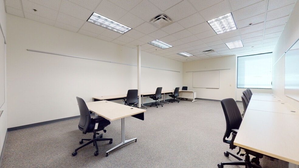 More Photos Of 2080 E 20th St, Chico Office For Lease