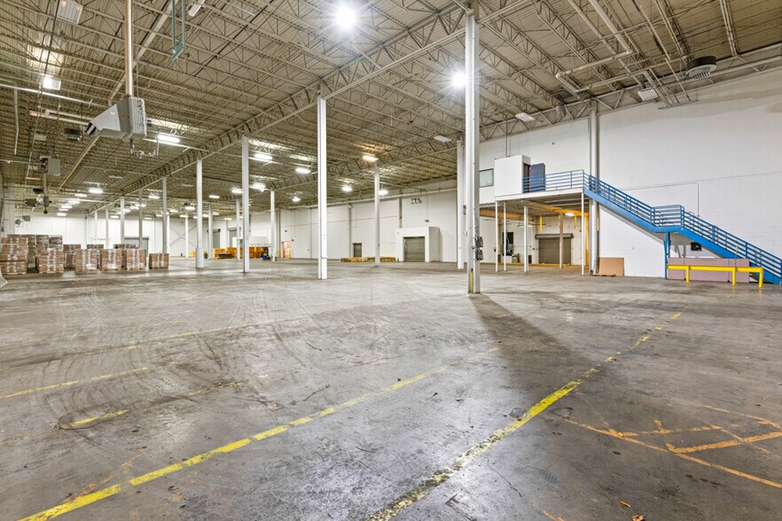 More Photos Of 90 Spencer Dr, Wells Warehouse For Lease