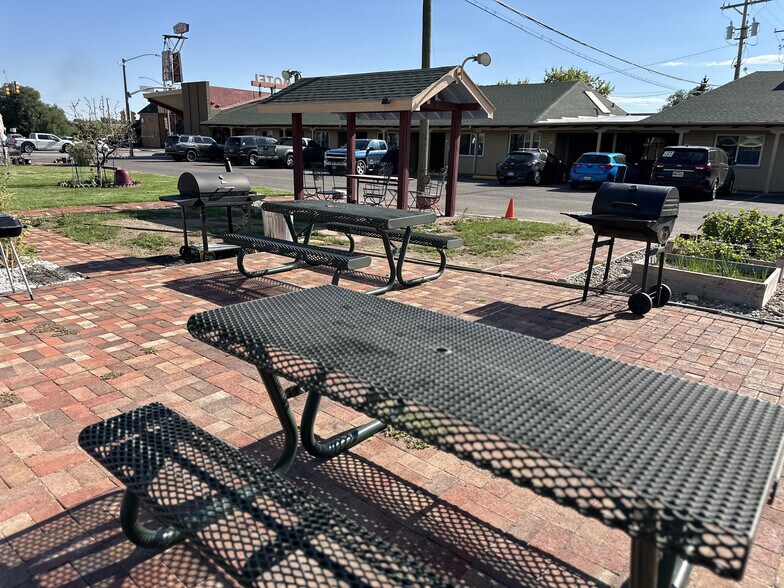 More Photos Of 1022 W Lincolnway, Cheyenne Hotel For Sale