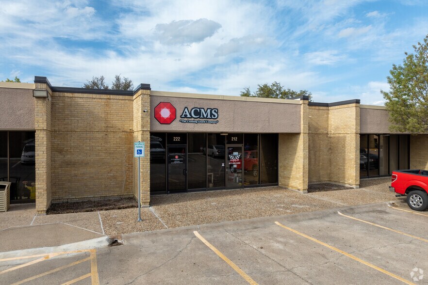 More Photos Of 2012 E Randol Mill Rd, Arlington Office For Lease