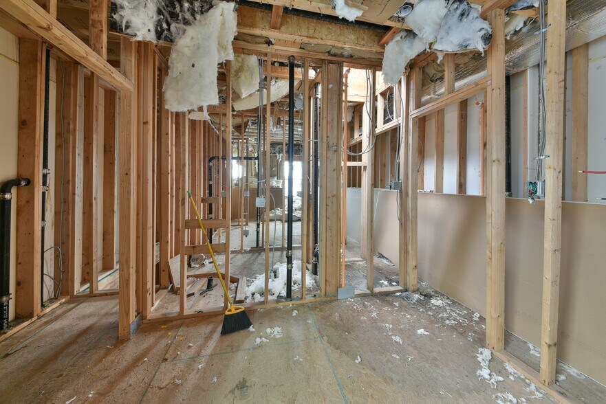 More Photos Of 1808 Frankford Ave, Philadelphia Storefront Retail Residential For Sale