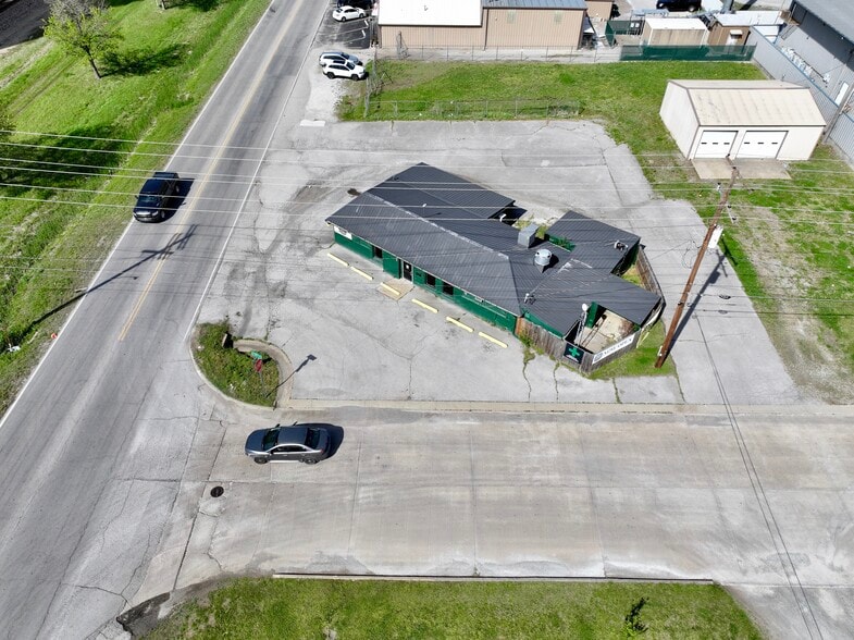 More Photos Of 500 N J. M. Davis Blvd, Claremore Restaurant For Sale