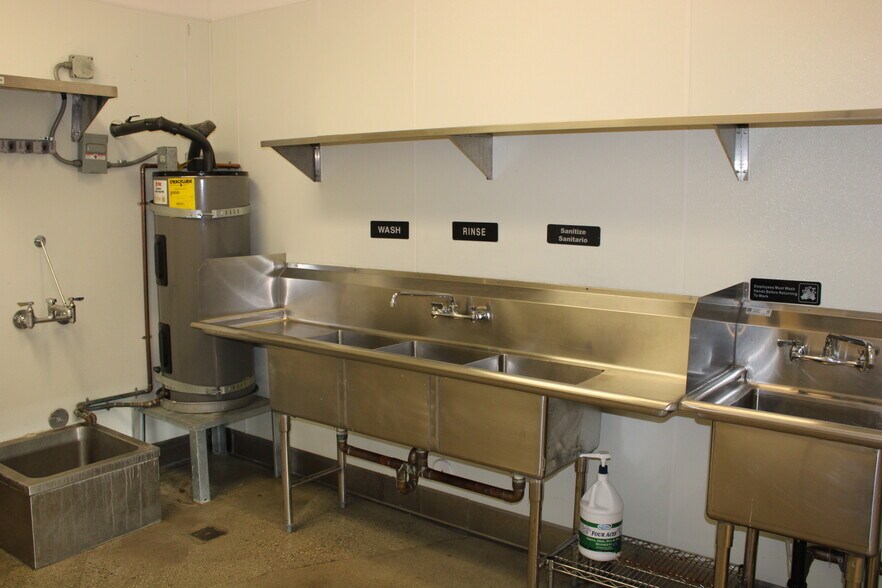 Primary Photo Of 1212 N San Fernando Blvd, Burbank Storefront For Lease