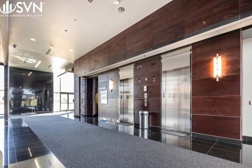 More Photos Of 1648 McGrathiana Pky, Lexington Office For Lease