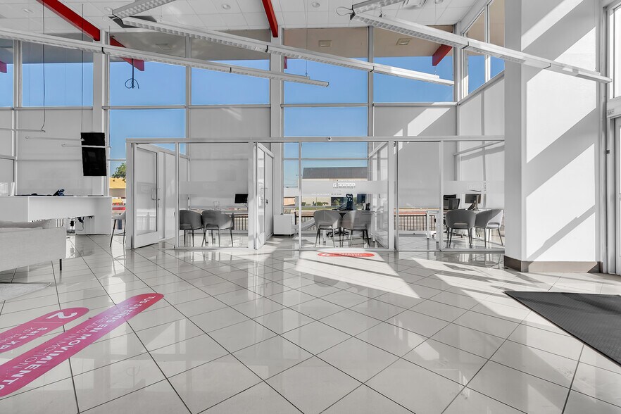 More Photos Of 13851-13861 Harbor Boulevard, Garden Grove Auto Dealership For Lease