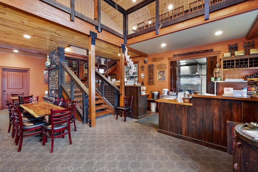 More Photos Of 111 W Bell St, Sequim Hotel For Sale