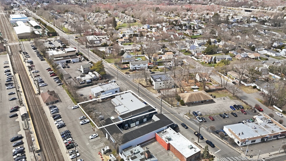 More Photos Of 384 Moffitt Blvd, Islip Warehouse For Sale