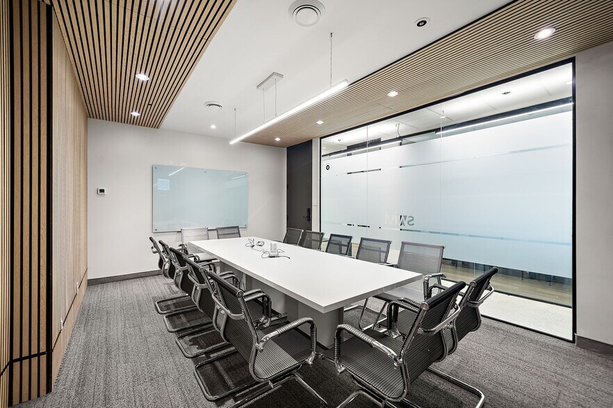 More Photos Of 9900 Boul Cavendish, Montréal Coworking Space