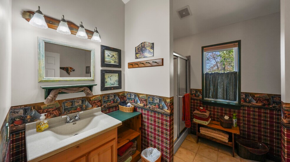 More Photos Of 1117 Dogwood Rd, Lake Ozark Multifamily For Sale