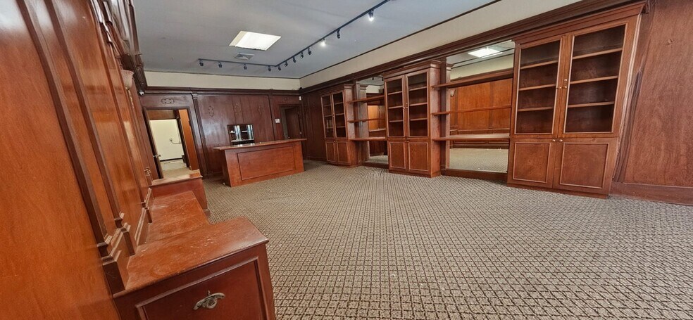 More Photos Of 417 Central Ave, Cedarhurst Storefront For Lease