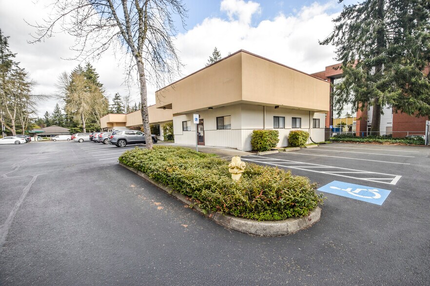 More Photos Of 4315 6th Ave SE, Lacey Office For Lease