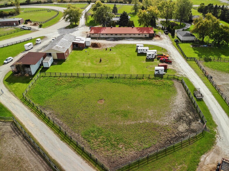 More Photos Of 475 W New Monee Rd, Crete Horse Stables For Sale