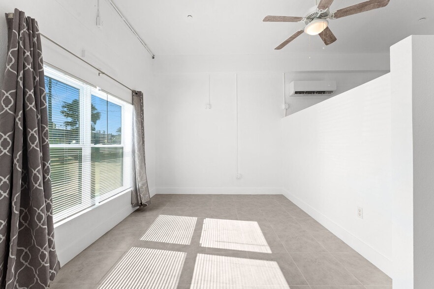 More Photos Of 41 N Orlando Ave, Cocoa Beach Office For Sale