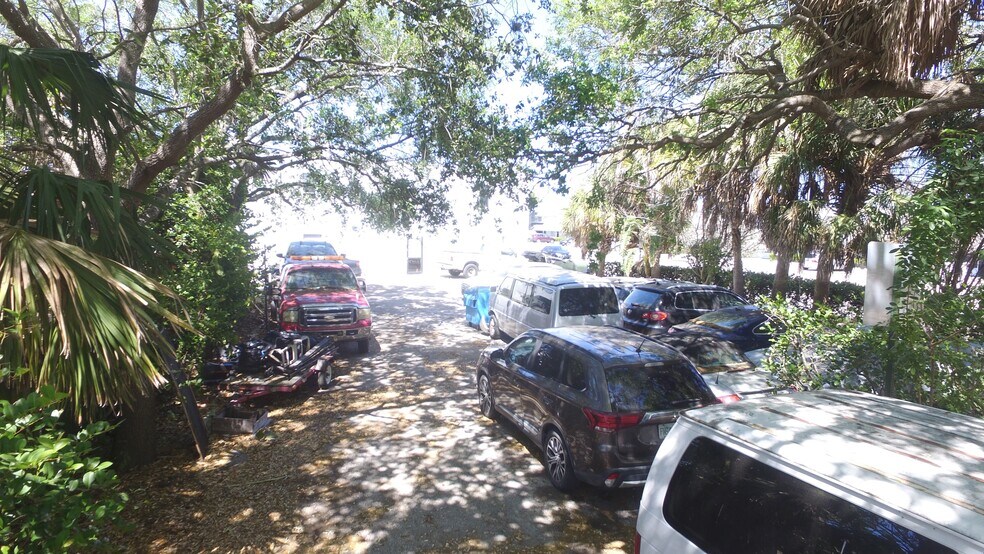 More Photos Of 1343 S Dixie Hwy W, Pompano Beach Warehouse For Sale