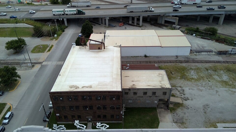 More Photos Of 1343 Knox St, North Kansas City Warehouse For Sale