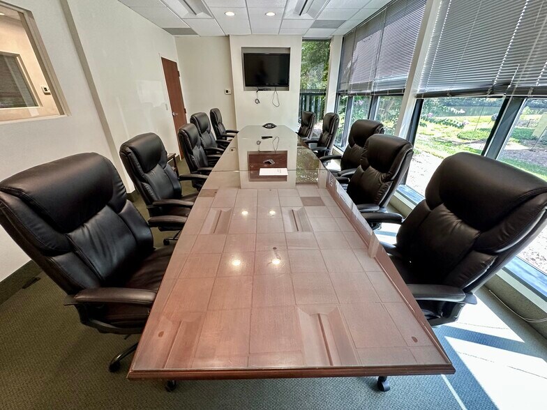 More Photos Of 6520 Airport Center Dr, Greensboro Office For Lease