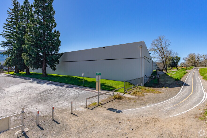 More Photos Of 840 N 10th St, Sacramento Warehouse For Lease