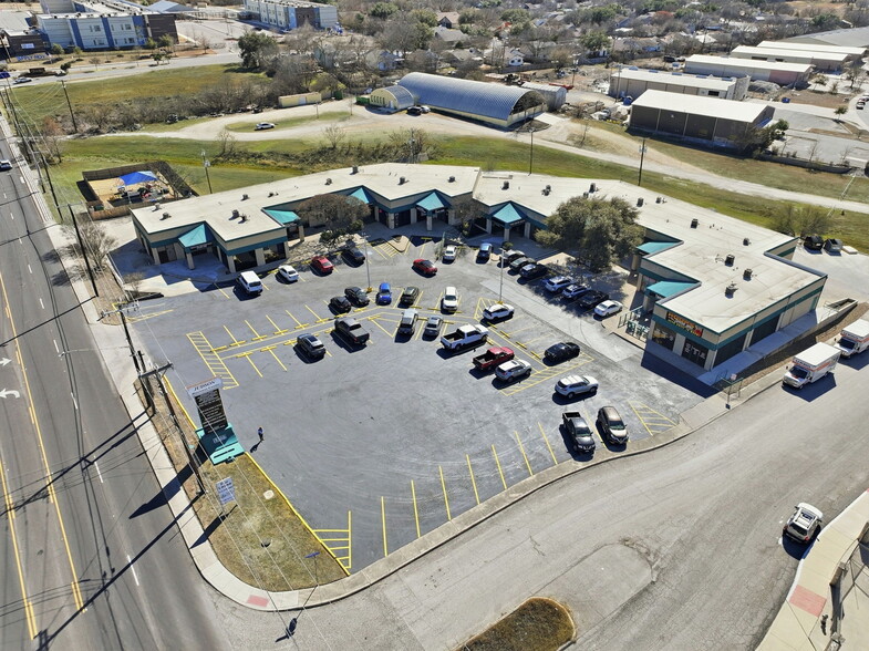 More Photos Of 13777 Judson Rd, San Antonio Unknown For Lease