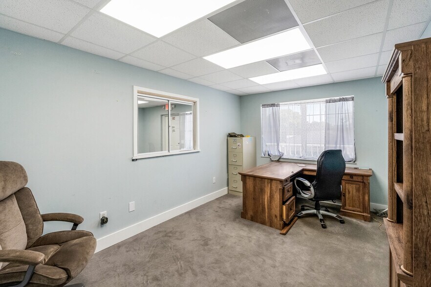 More Photos Of 1615 14th Ave, Vero Beach Medical For Sale