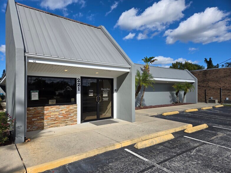 Primary Photo Of 221 W State Road 434, Longwood Office For Sale
