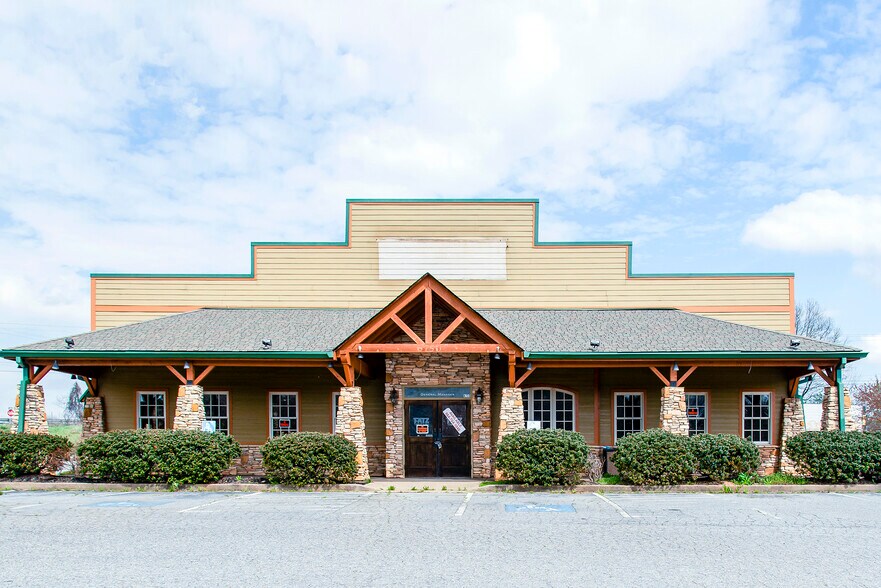 More Photos Of 6750 Pottery Rd, Spartanburg Restaurant For Sale
