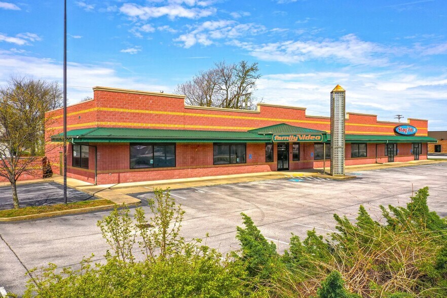 More Photos Of 1212 J R Miller Blvd, Owensboro General Retail For Lease