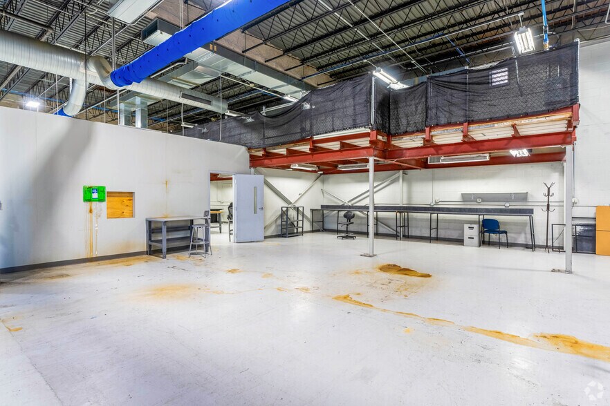 More Photos Of 612-616 Dwight St, Springfield Warehouse For Lease