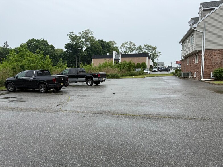 More Photos Of 363 State Rt 23, Pompton Plains Office For Lease
