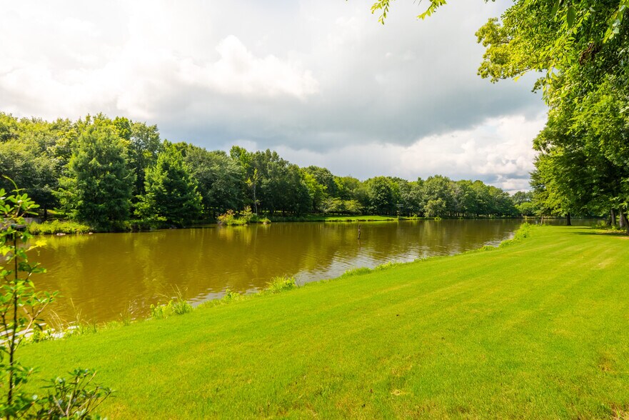 More Photos Of 565 Owens Gin Rd NE, Calhoun Lodge Meeting Hall For Sale