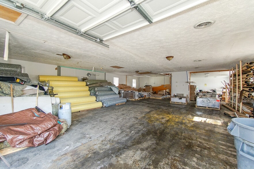 More Photos Of 2362 W Broad St, Athens Freestanding For Sale