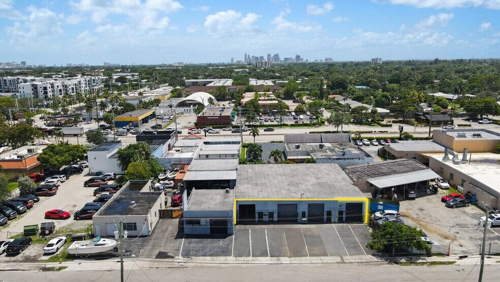Primary Photo Of 530-536 NE 32nd St, Oakland Park Warehouse For Sale