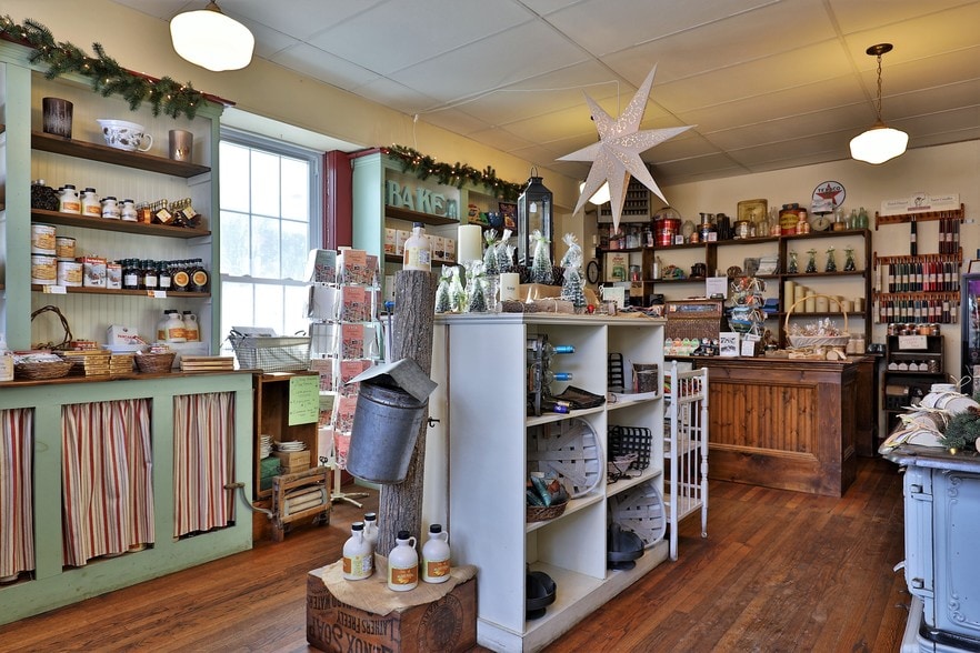 More Photos Of 55 N Main St, Rochester Restaurant For Sale