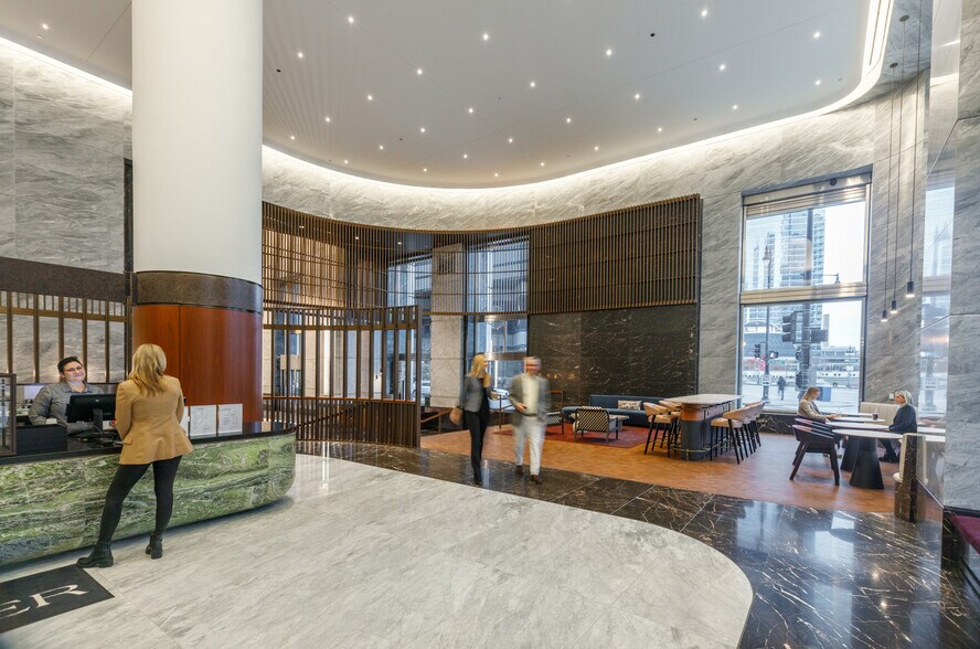 More Photos Of 225 W Wacker Dr, Chicago Office For Sale