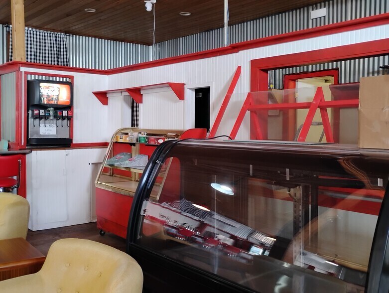 More Photos Of 111 N State St, Fort Davis Hotel For Sale