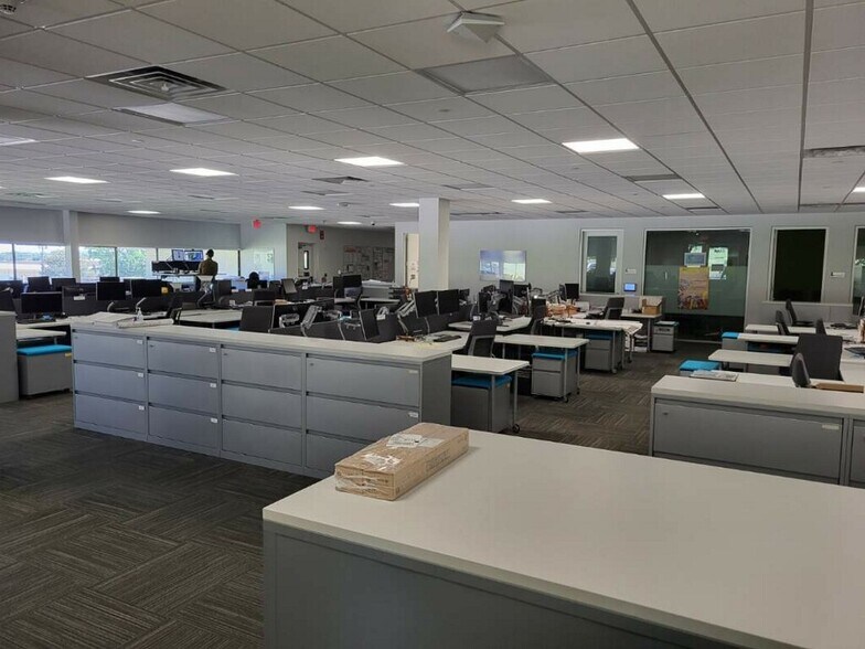 More Photos Of 2985 S Ridge Rd, Green Bay Medical For Lease