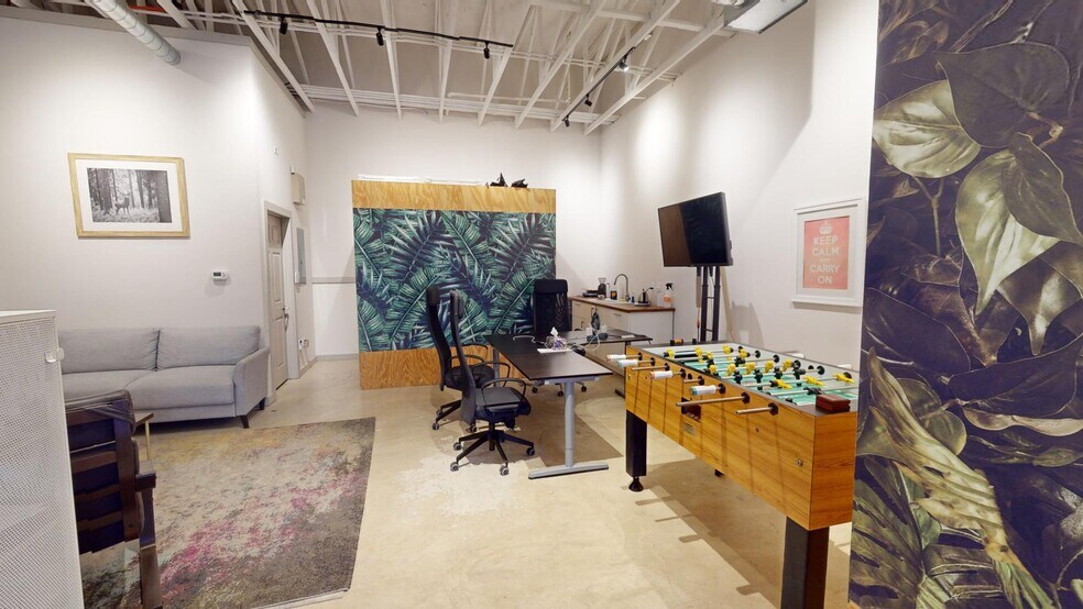 More Photos Of 1700 Montopolis Dr, Austin Freestanding For Lease