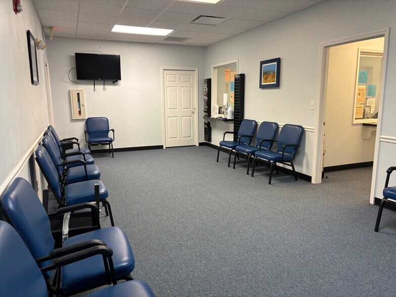 More Photos Of 3606 Maclay Blvd S, Tallahassee Medical For Lease