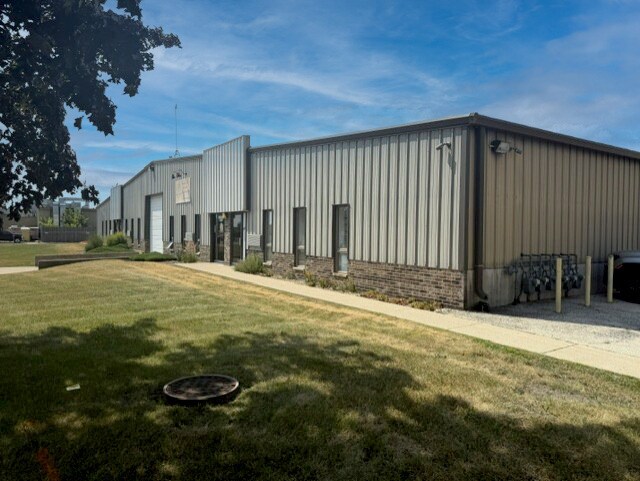 More Photos Of 1253 Cobblestone Way, Woodstock Warehouse For Sale