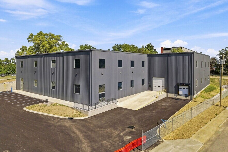 More Photos Of 1440 Bland, Louisville Warehouse For Lease