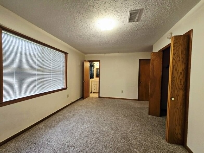More Photos Of 5930 Killough St, Houston Office For Sale