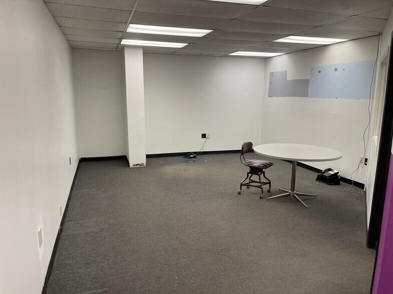 More Photos Of 14 Veronica Ave, Somerset Industrial For Sale