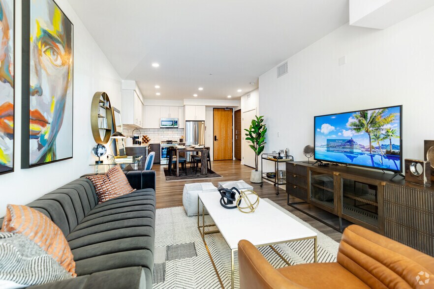 More Photos Of 1331 N Cahuenga Blvd, Los Angeles Apartments For Lease