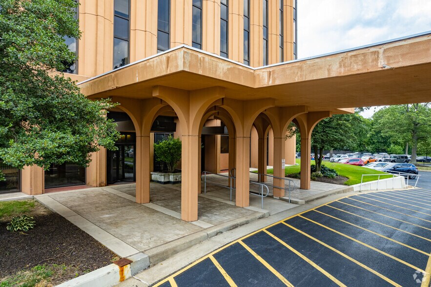 More Photos Of 2200 Concord Pike, Wilmington Office For Lease