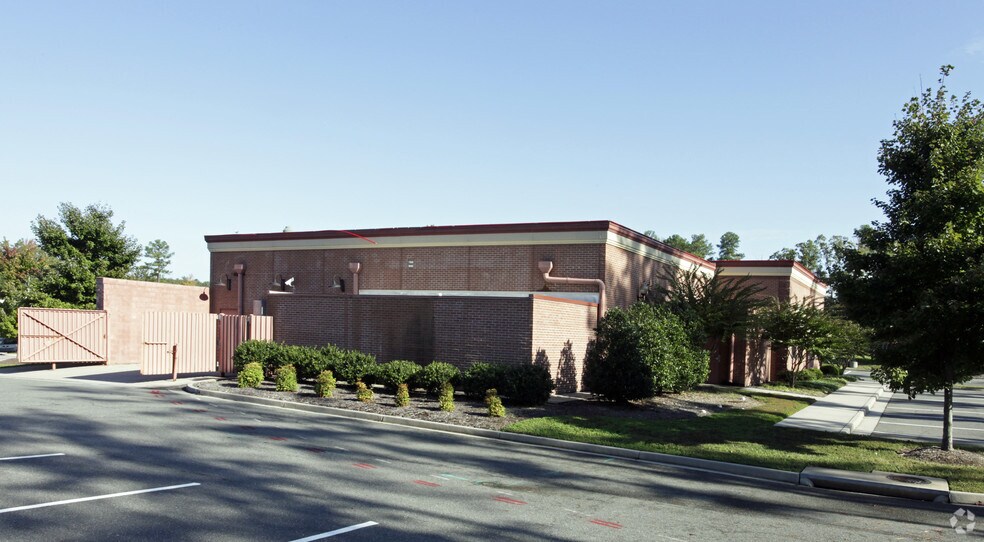 More Photos Of 2250-2316 John Rolfe Pky, Richmond Unknown For Lease